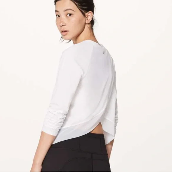 LULULEMON Quick Pace Long Sleeve White Size 8 EUC - Picture 2 of 16